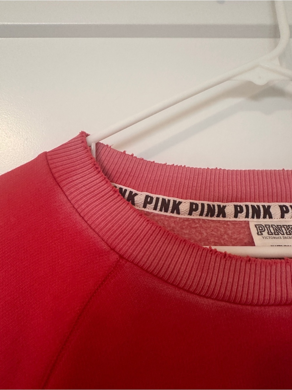 Victorias Secret PINK Red Distressed Logo Crewneck Sweatshirt Size Medium - Picture 7 of 14